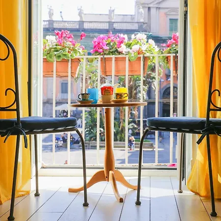 Piazza Dante فندق مبيت وإفطار 4*